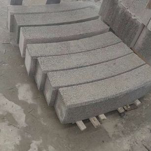 湘潭芝麻白弧形路牙石