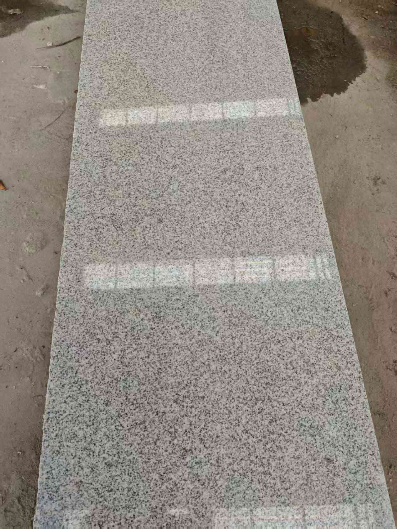 湘潭芝麻白光面毛板